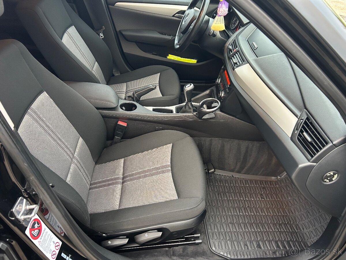 BMW X1 18d xDrive - 9