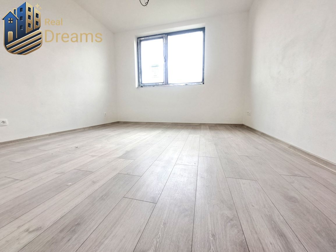 Priestranné novostavby 4-izbových rodinných domov v meste Ša - 9