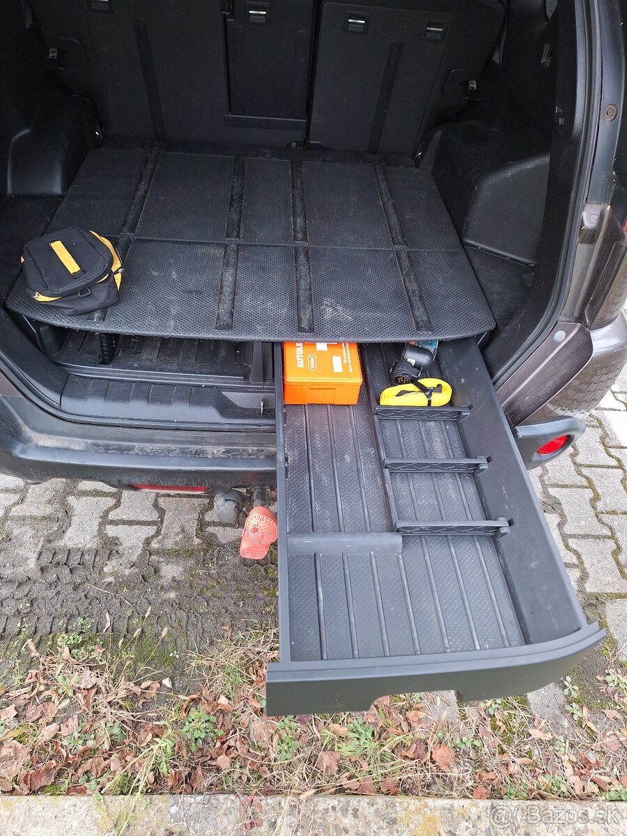 Nissan X-Trail T31 2,5 benzín - 9