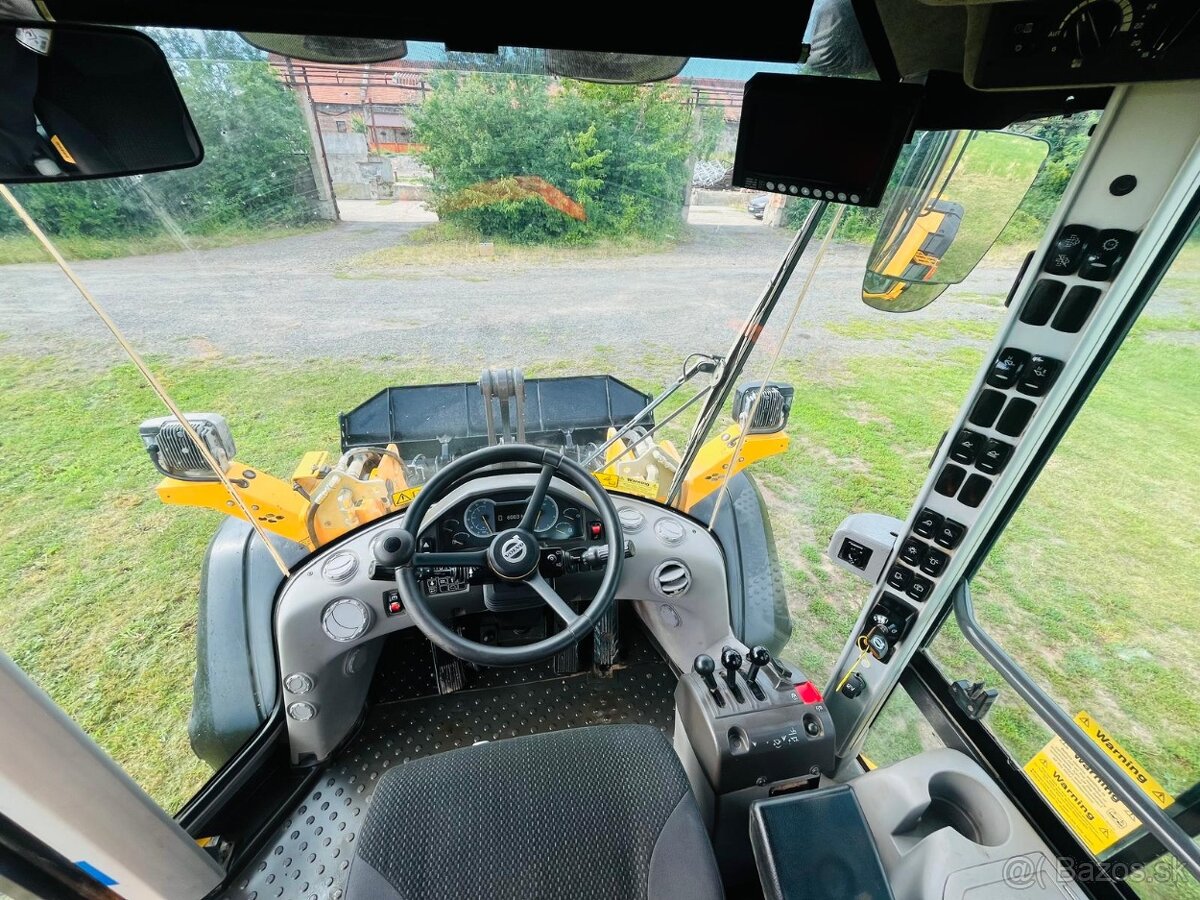 Kolesový nakladač Volvo L60H - 9
