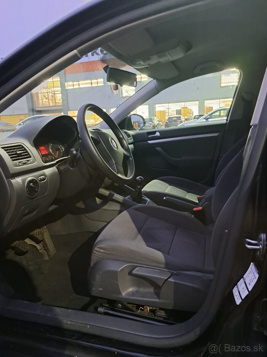 Predám Volkswagen Jetta 1.6 MPI 2007 - 9