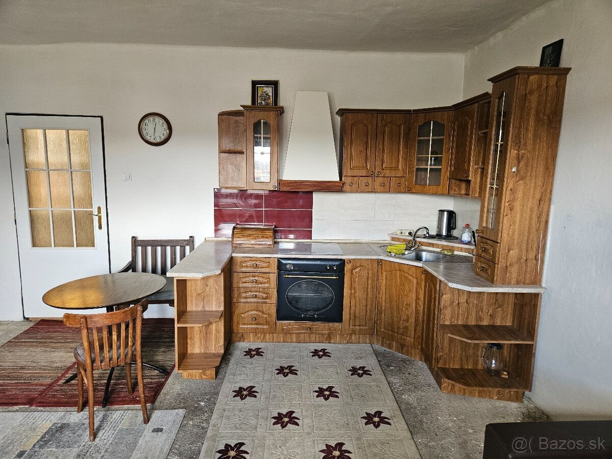 Prenajmem 3 izbovy rod. dom - 9