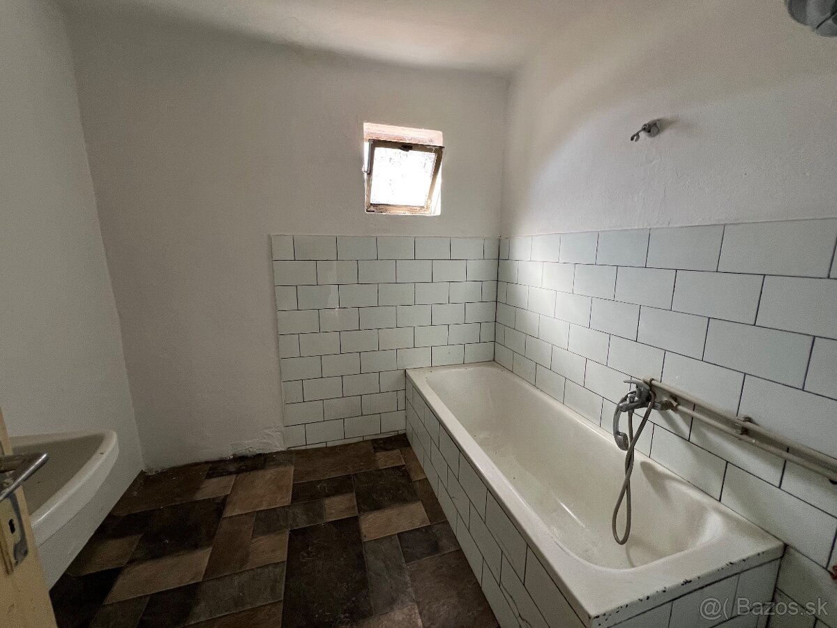 Na predaj rodinný dom, Šurany - 9