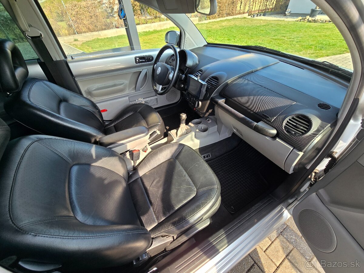 Volkswagen New Beetle - 9