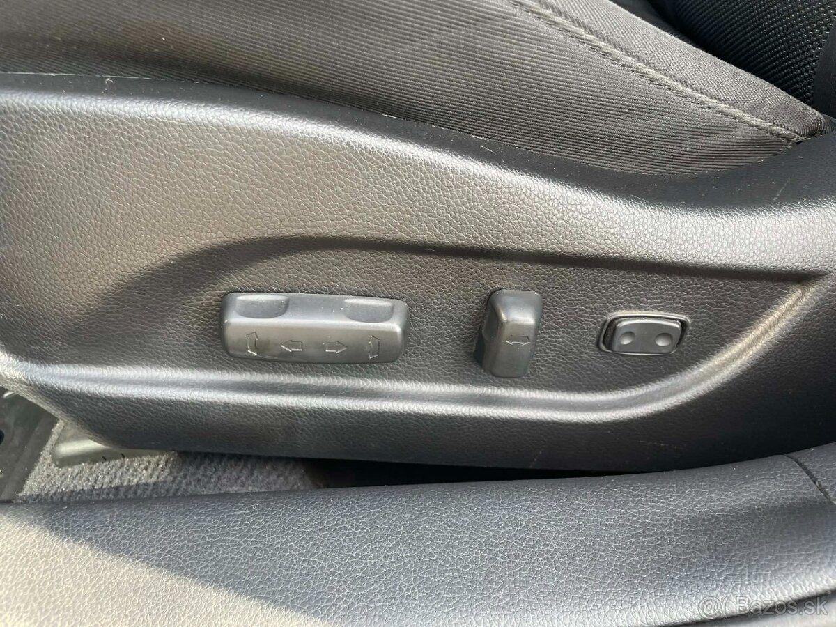 HYUNDAI I40 COMBI 1.7crdi 100kw - 9