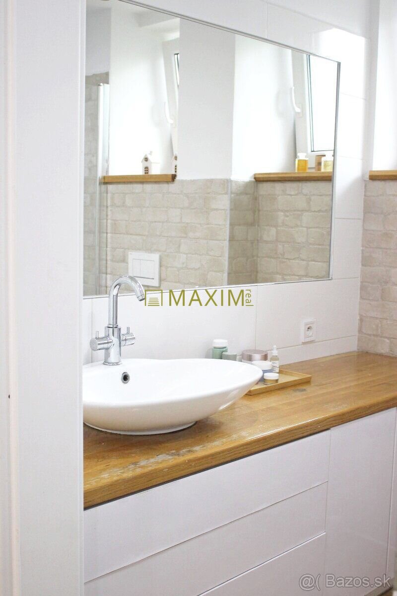 V tehlovom bytovom dome kompletne zrekonštruovaný 3-izbový b - 9