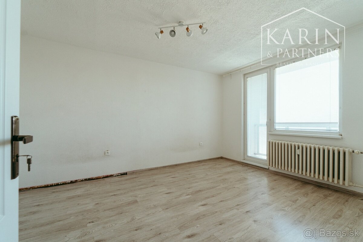 3i byt s dvoma balkónmi v blízkosti centra mesta Senica - 9