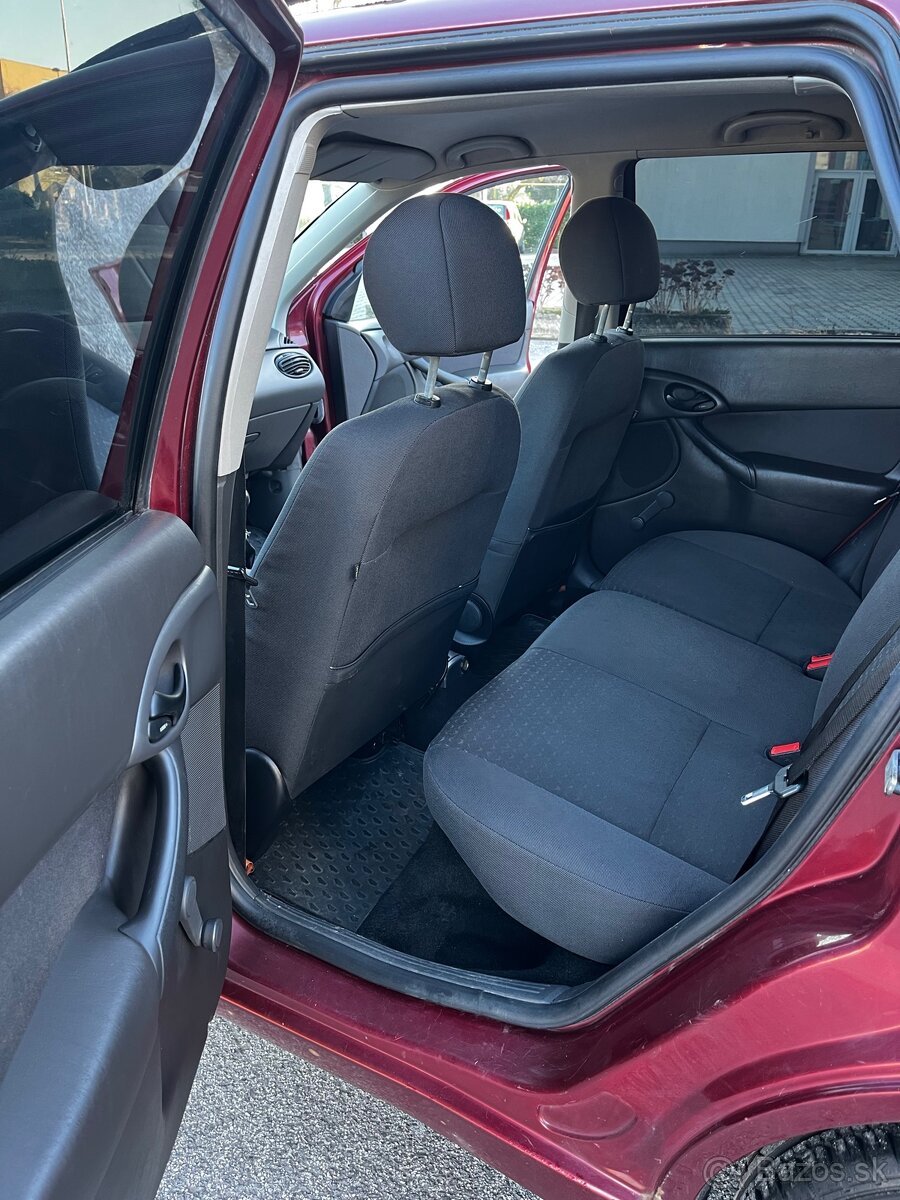 Ford Focus 1.8tdci 74kw - 9