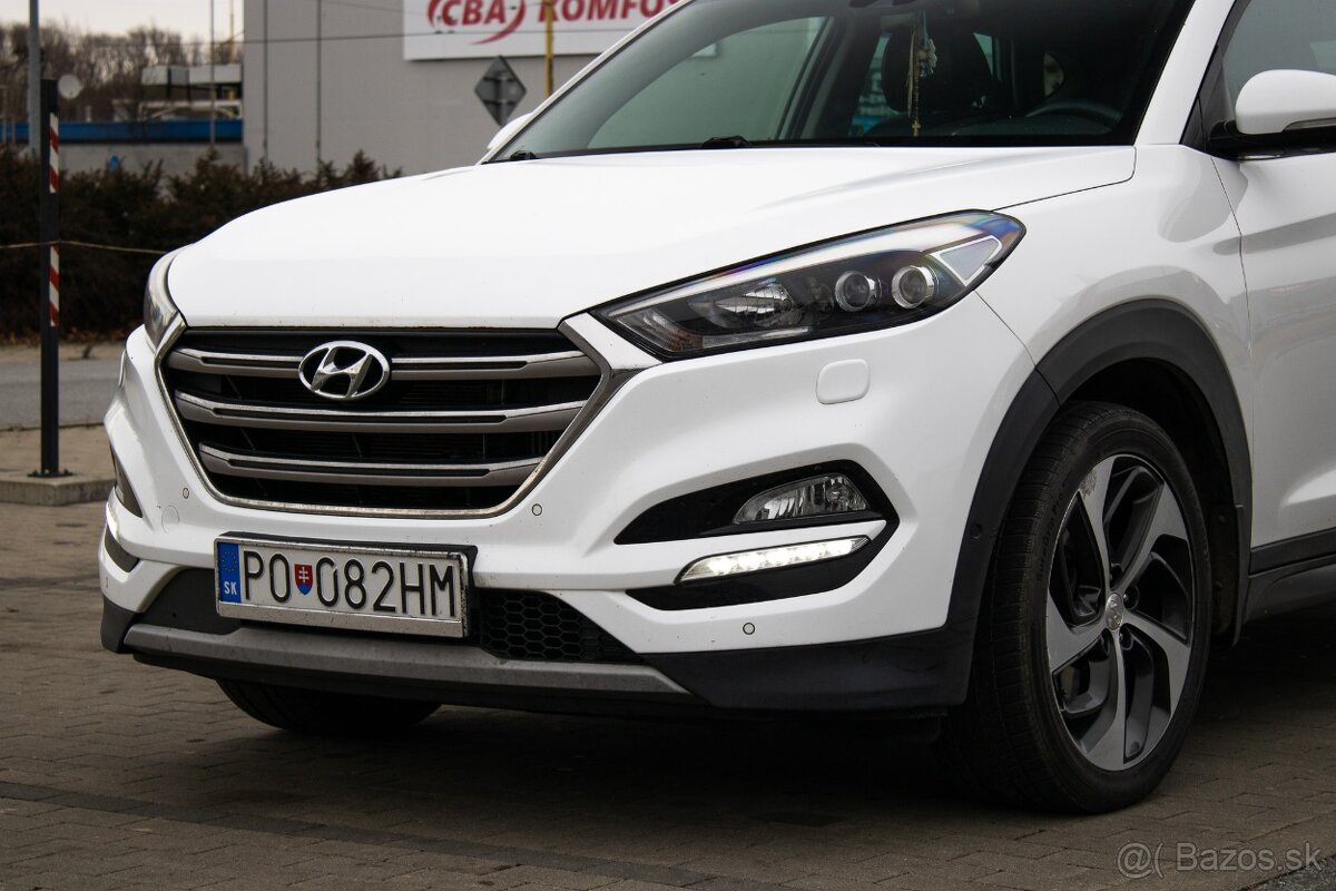 Hyundai Tucson 2.0CRDi 4x4 Premium A/T (2017) - 9