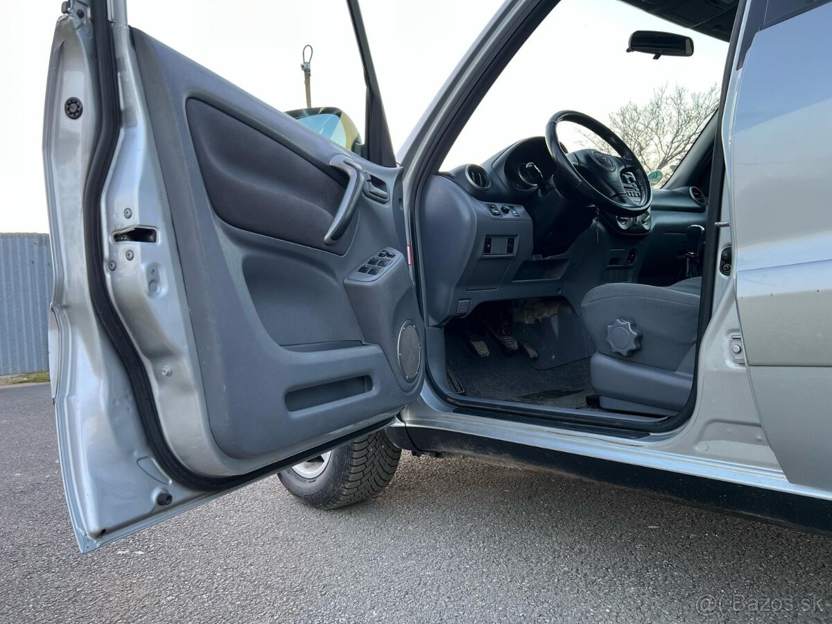 Toyota Rav 4 2.0 Special 4x4 - 9