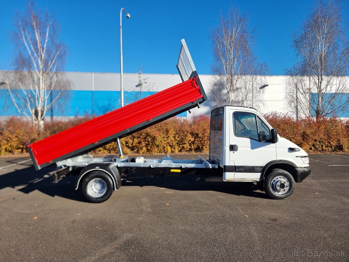 IVECO DAILY 3-stranny sklapac iveco daily 65c17 6.5T - 9