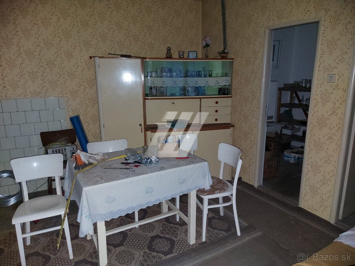 Na predaj: rodinný dom v obci Chľaba - 9