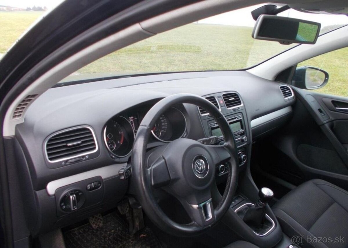 Volkswagen Golf 1,6TDI 77KW nafta manuál 77 kw - 9