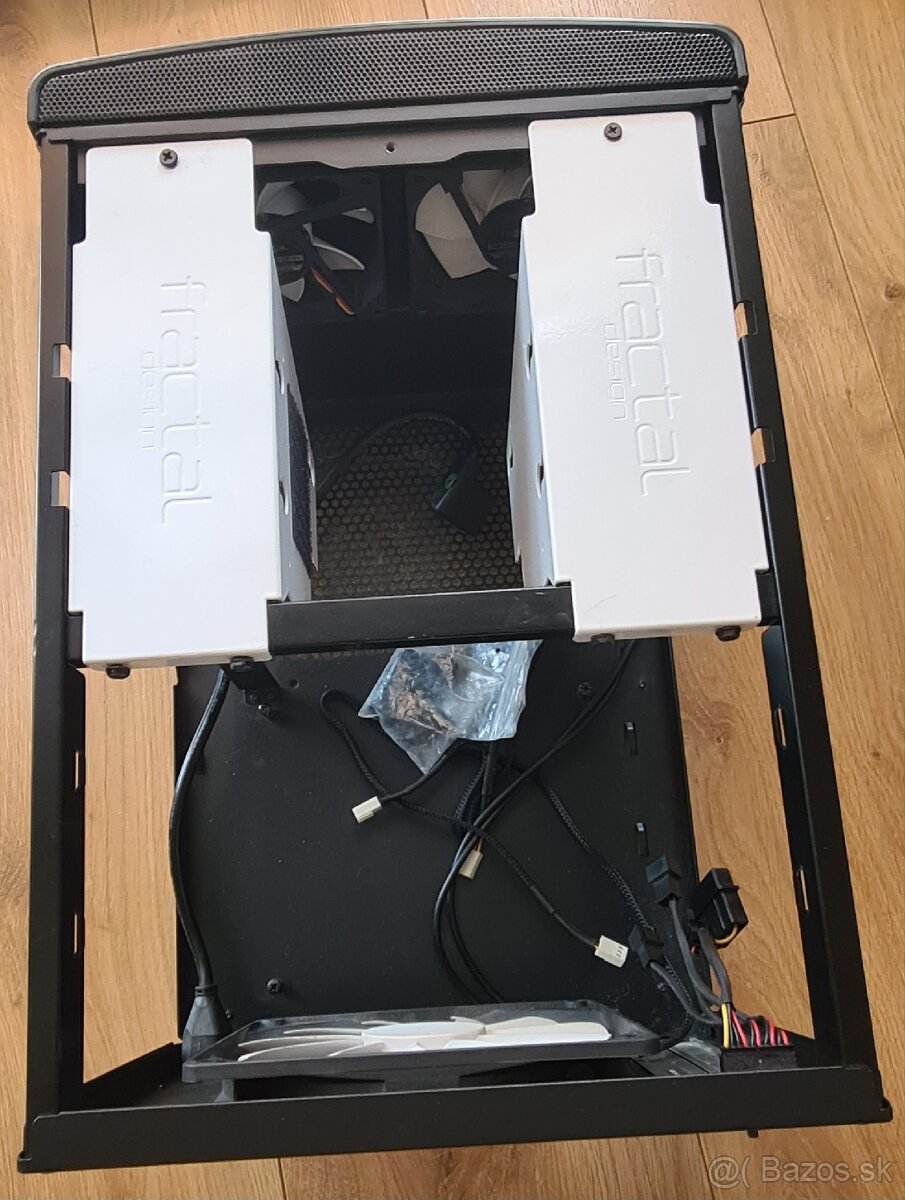 Pc skrinka Fractal - 9