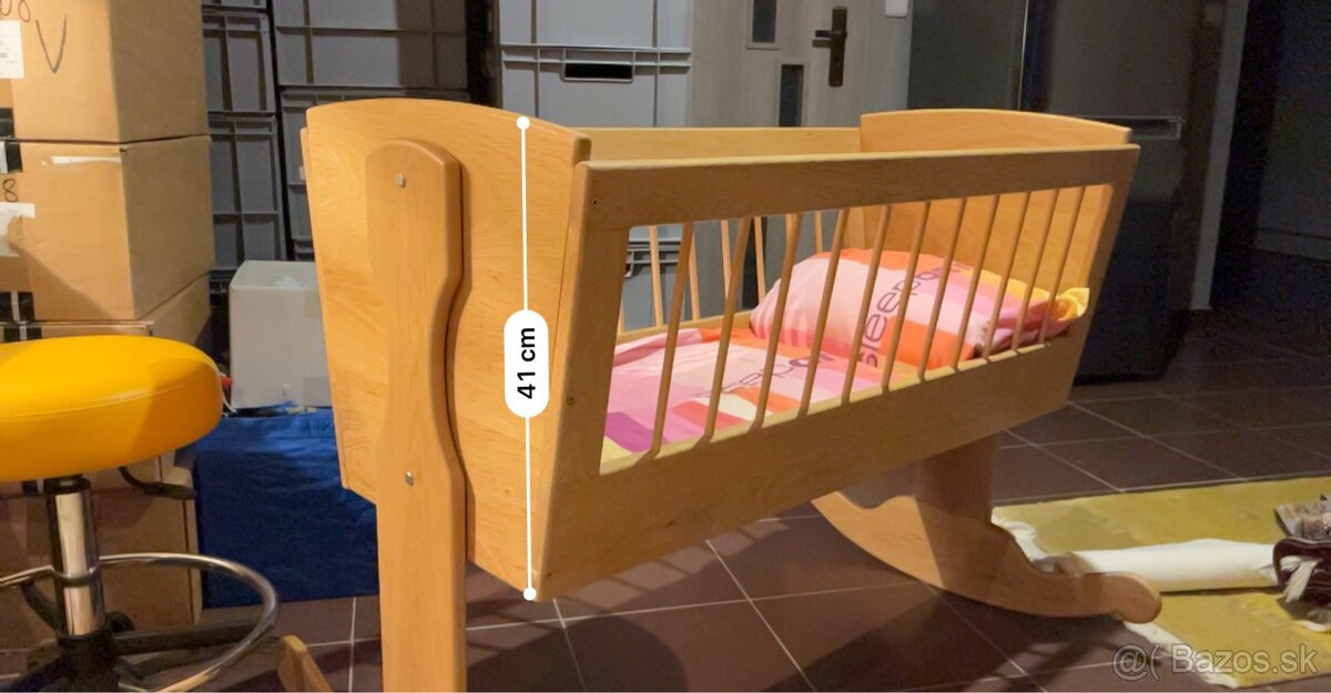 Drevená hojdacia postieľka - 9