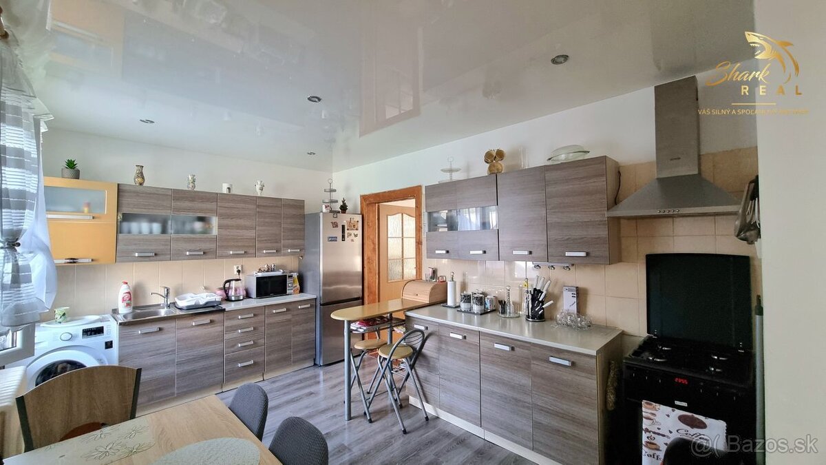 Rodinný dom s prístavbou - 9