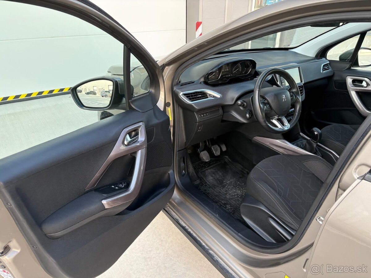 Peugeot 2008 1.2 PureTech 110 S S Style - 9