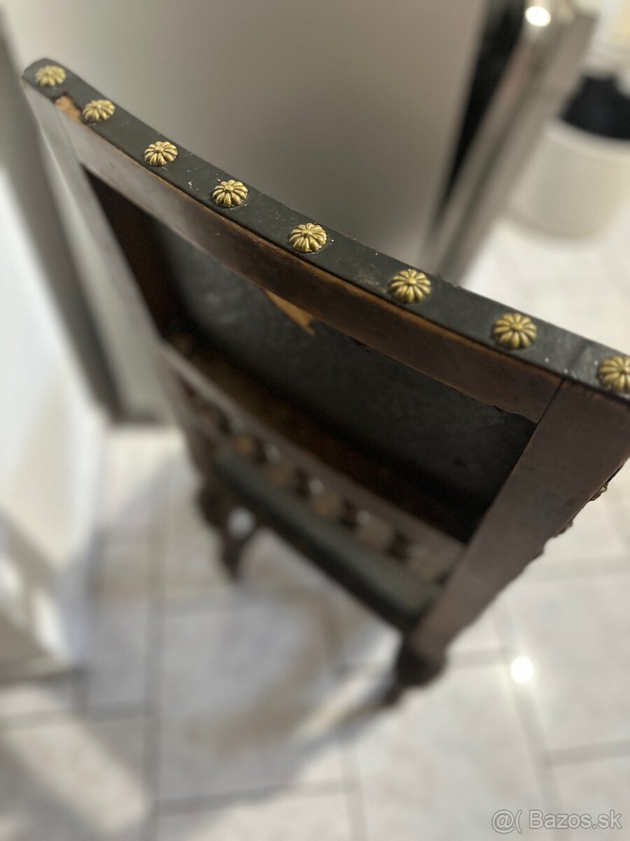 Historická drevená stolička - 9