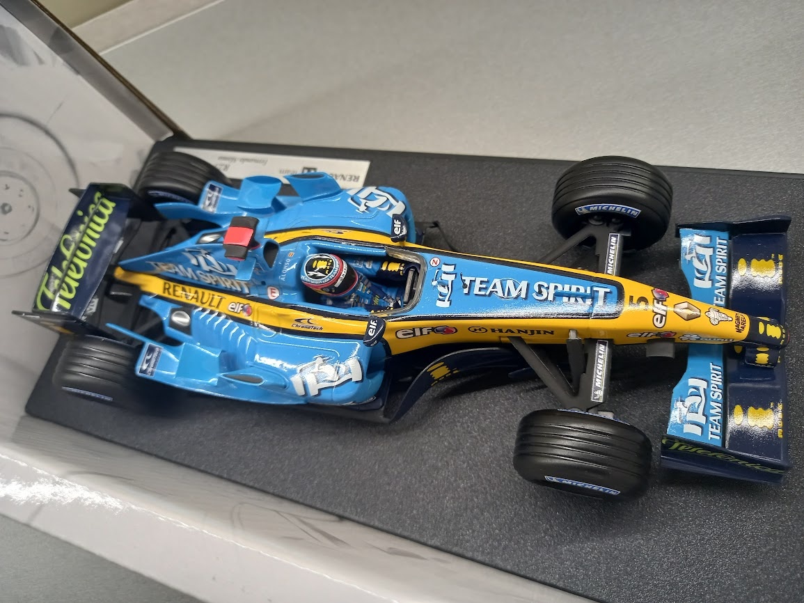 VÝMĚNA / PRODEJ F1 RENAULT R25 2005 ALONSO HOTWHEELS 1:18 - 9