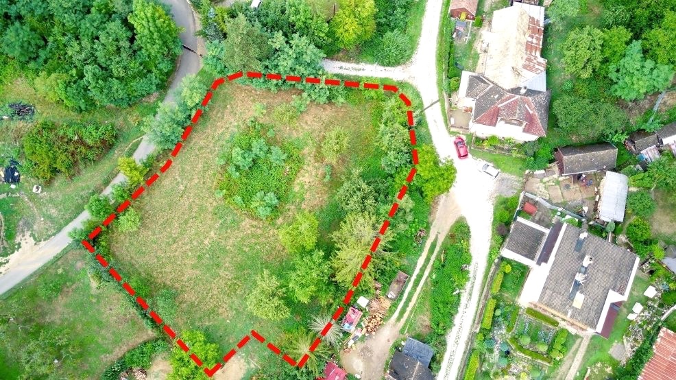 Gemerská Poloma - 1.701 m2 POZEMOK NA RD - 10 minút od RV - 9