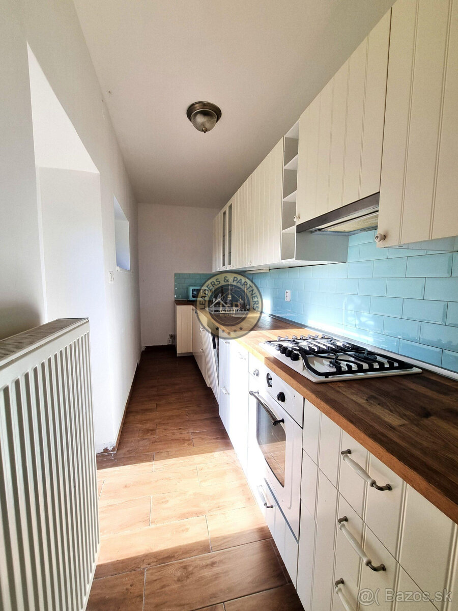 PREDAJ rodinný dom Bezenye-Paprét - 9