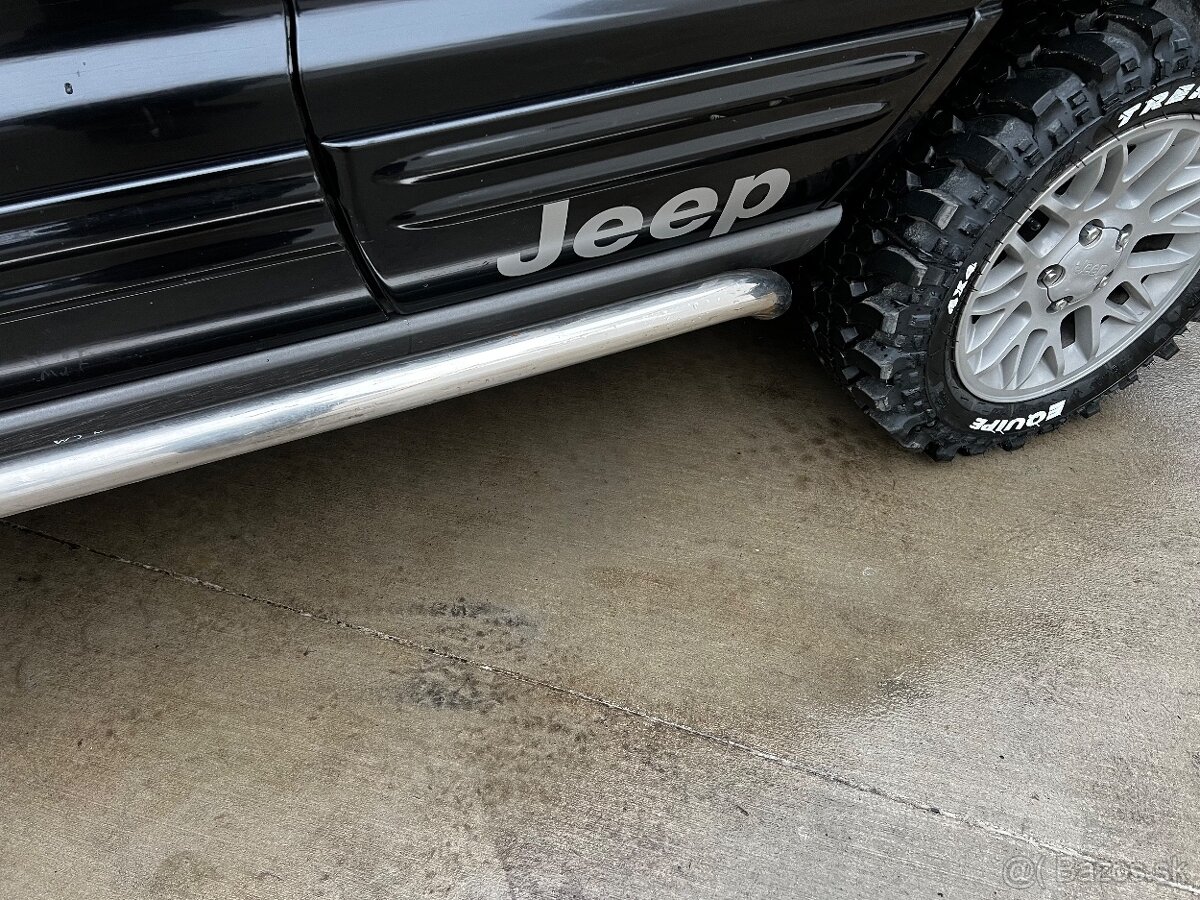 Jeep Grand Cherokee - 9