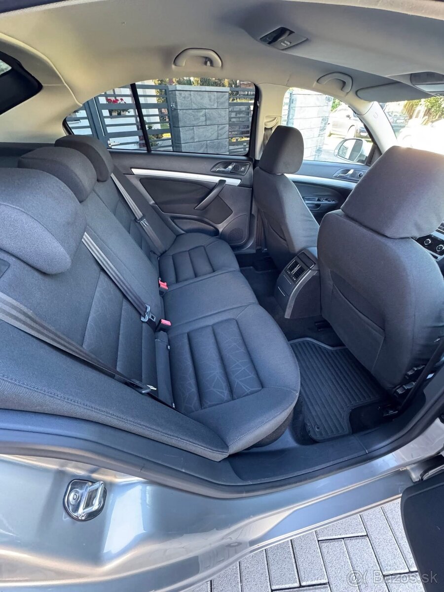 Škoda Octavia 2.0 TDi 81 kW - 9