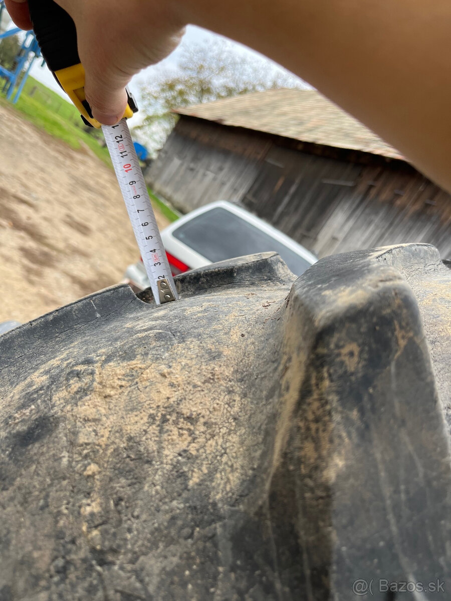 Traktorová pneu 18,4-34 8Pr - 9