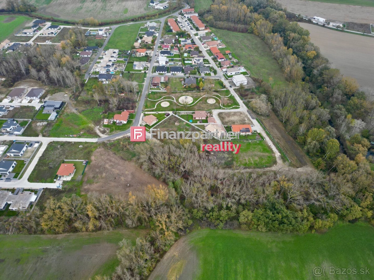 Na predj 3x stavebné pozemky v tichej lokalite - 9