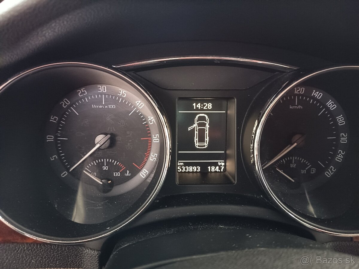 Škoda SuperB combi 2.0 TDi 125 kw DSG - 9