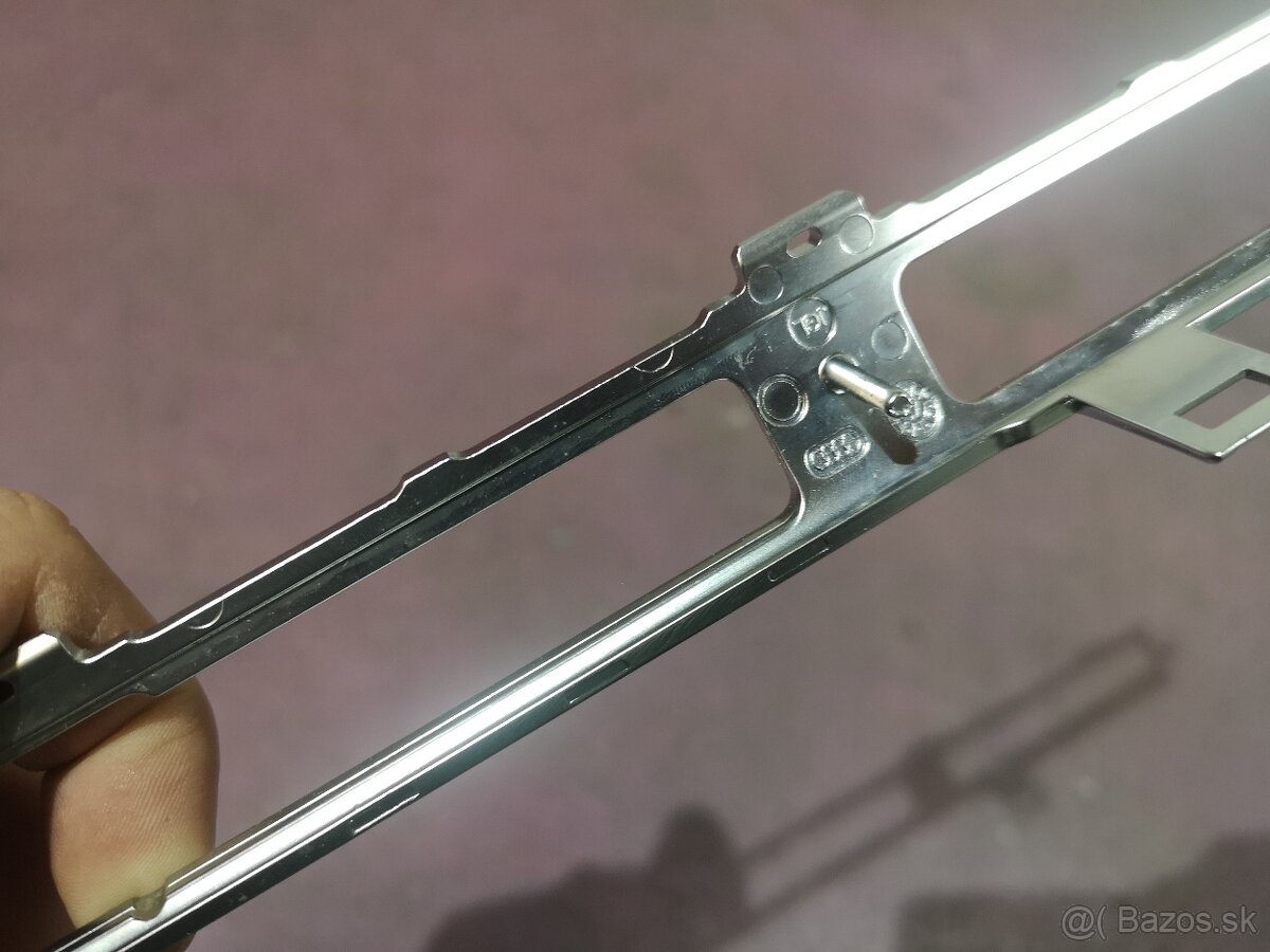 Lišty dverí Audi A8 D3 - Pravá strana - 9