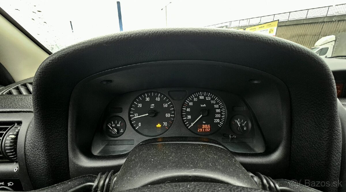 Opel Astra 1.4 16V - 9