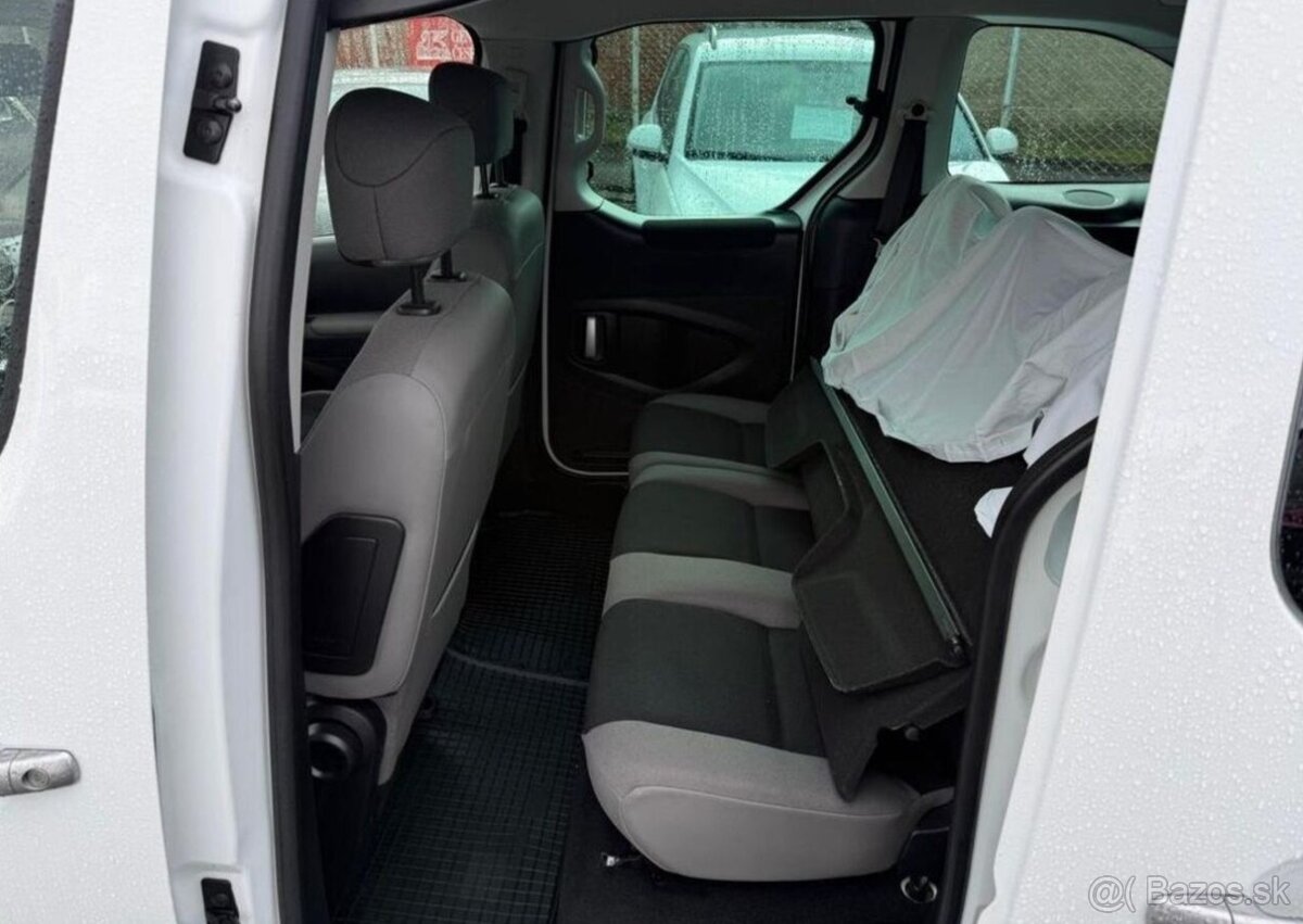 Citroën Berlingo 1.6i MULTISPACE 1.MAJITEL benzín manuál - 9