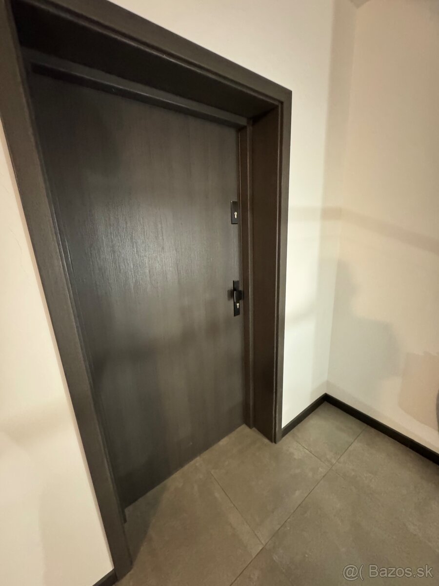Na predaj priestranný 3-izbový byt v novostavbe, Laskomerská - 9