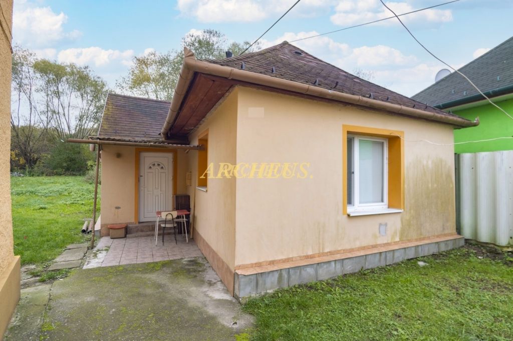 NA PREDAJ, RODINNÝ DOM, PETROVANY - 9