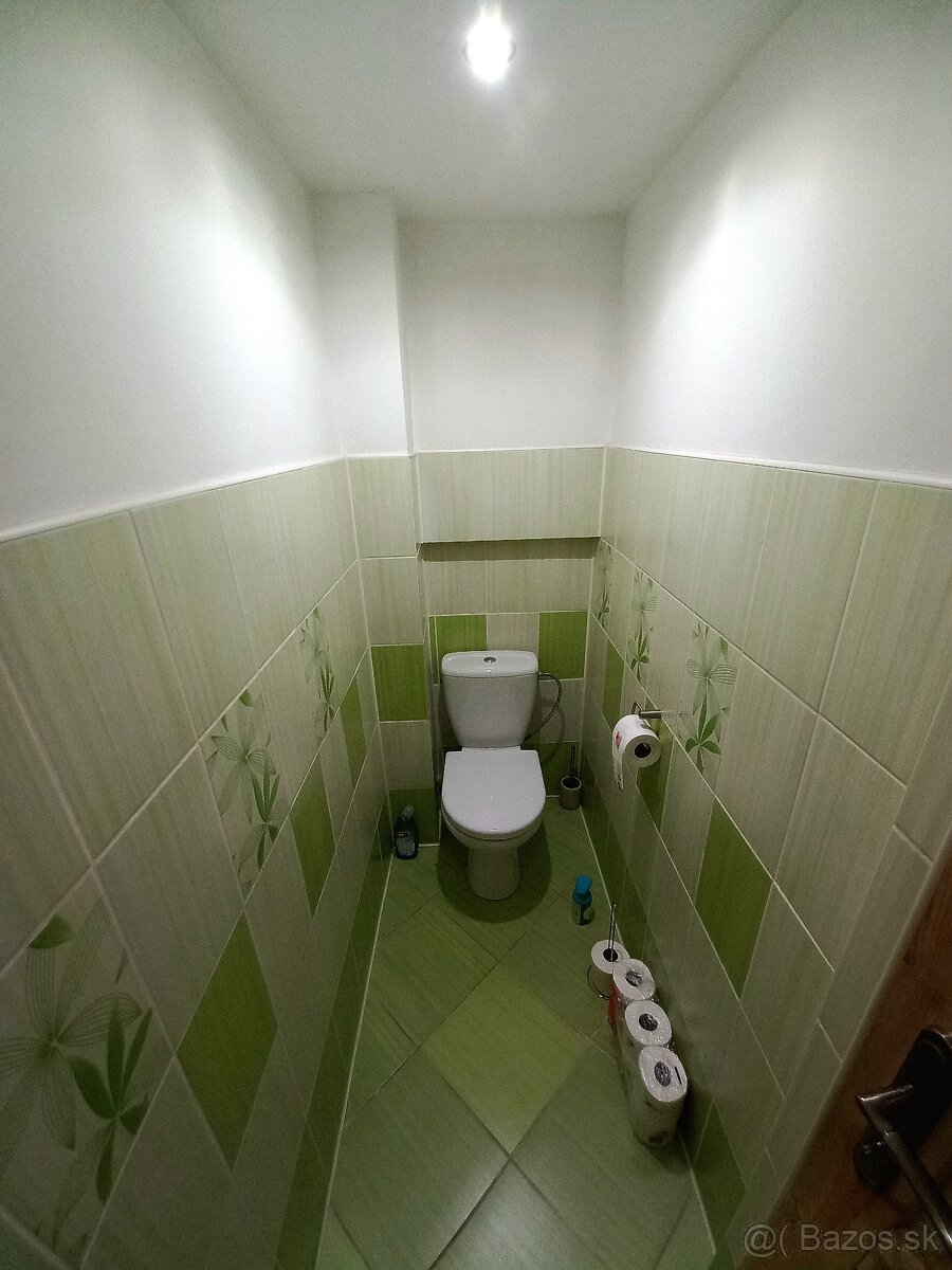 Útulný 5 izbový rodinný dom - 9