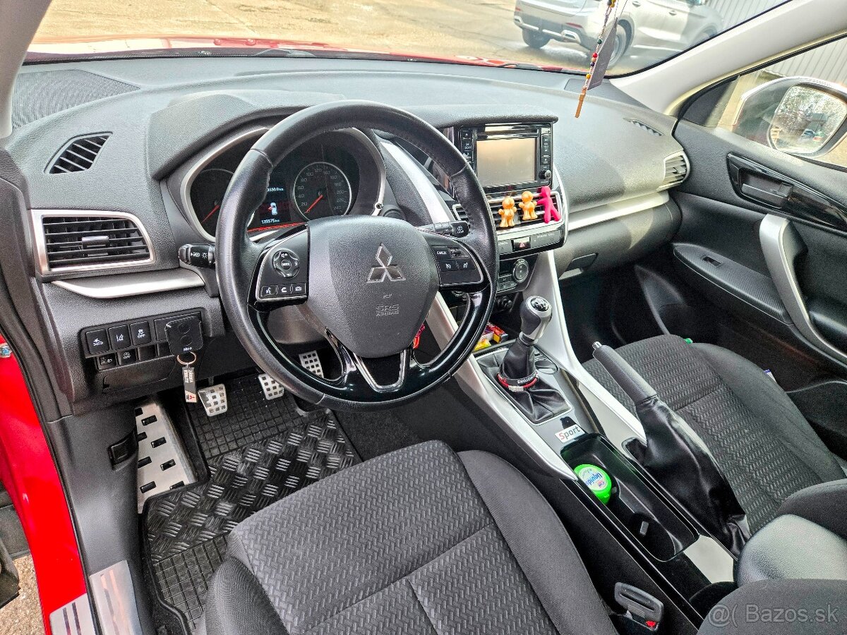Eclipse Cross 2WD Manuál Invite - 9