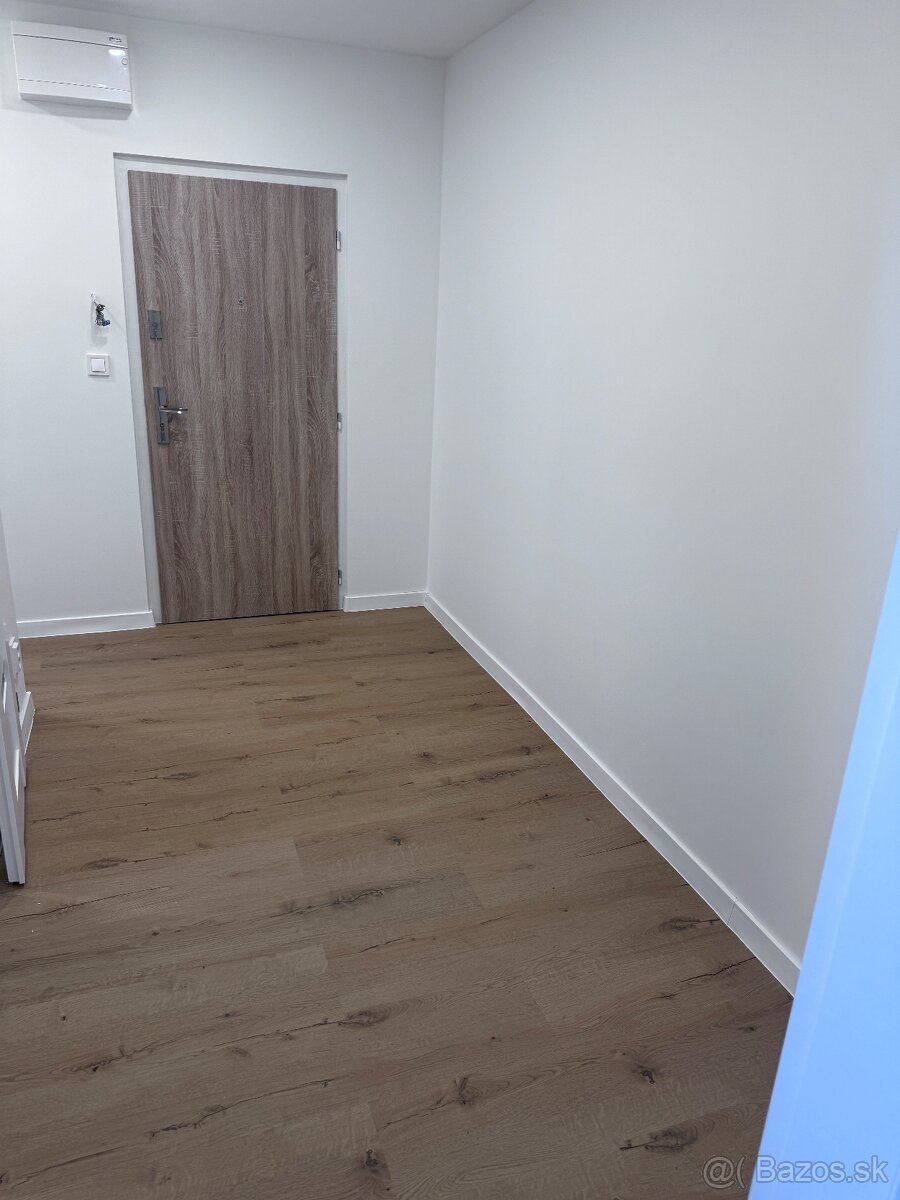 Humenné – prenájom 1,5-izbového bytu po rekonštrukcii, 500 € - 9