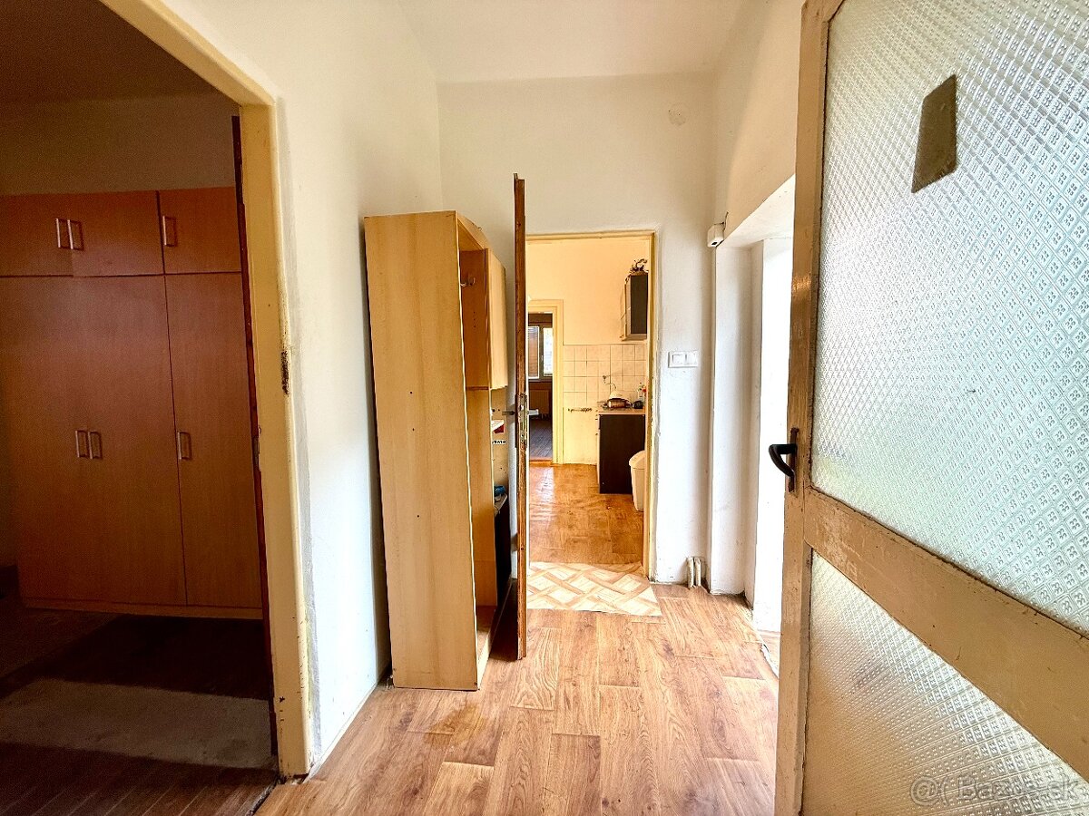 REZERVOVANÉ. Dva rodinné domy s pozemkom Dobrá Niva - 9