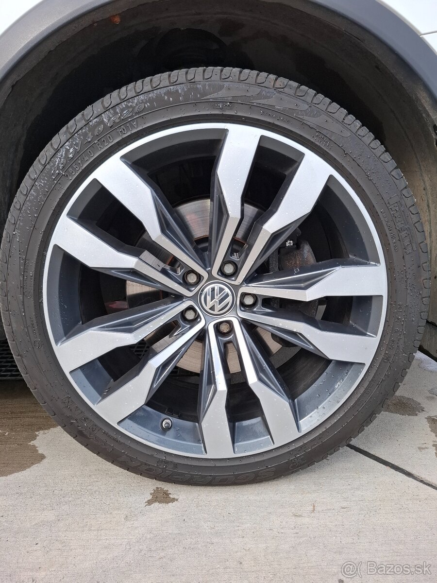 Volkswagen Tiguan 2.0 TSI - 9