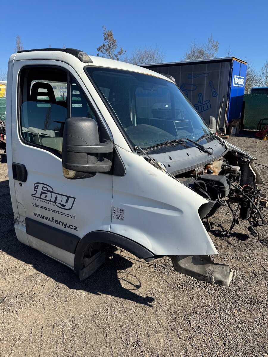 Iveco Daily kabina - 9