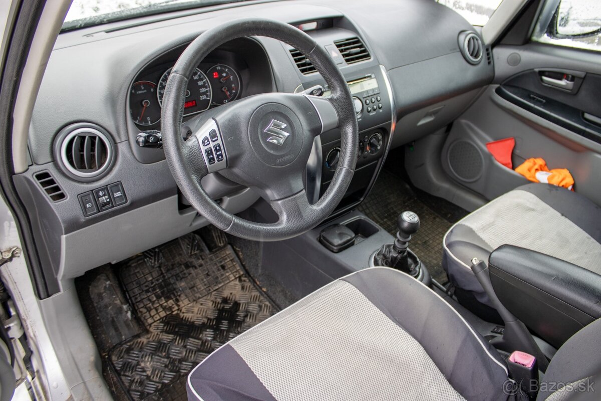 Suzuki SX4 - 9