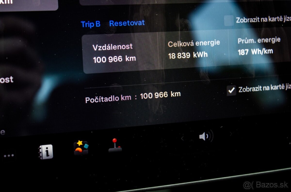 Tesla Model 3 Long Range - 9