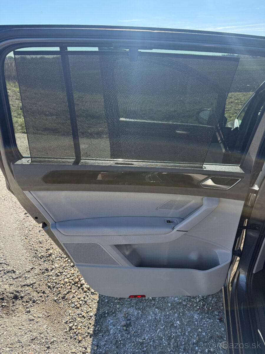 Volkswagen Touran 2.0TDi 110KW DSG 2019 - 9