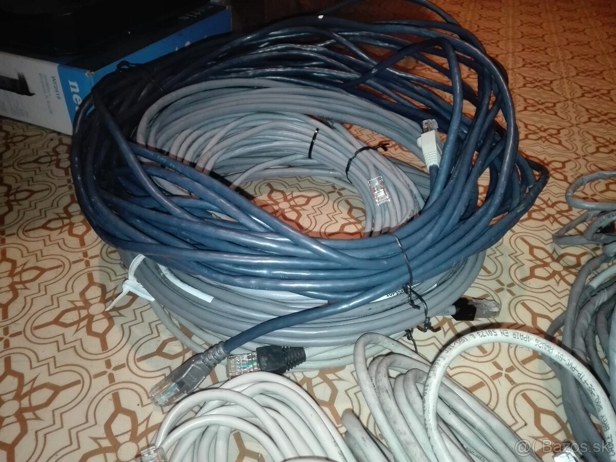 Nabíjačky, Adaptery, Káble VGA,LAN atd. - 9