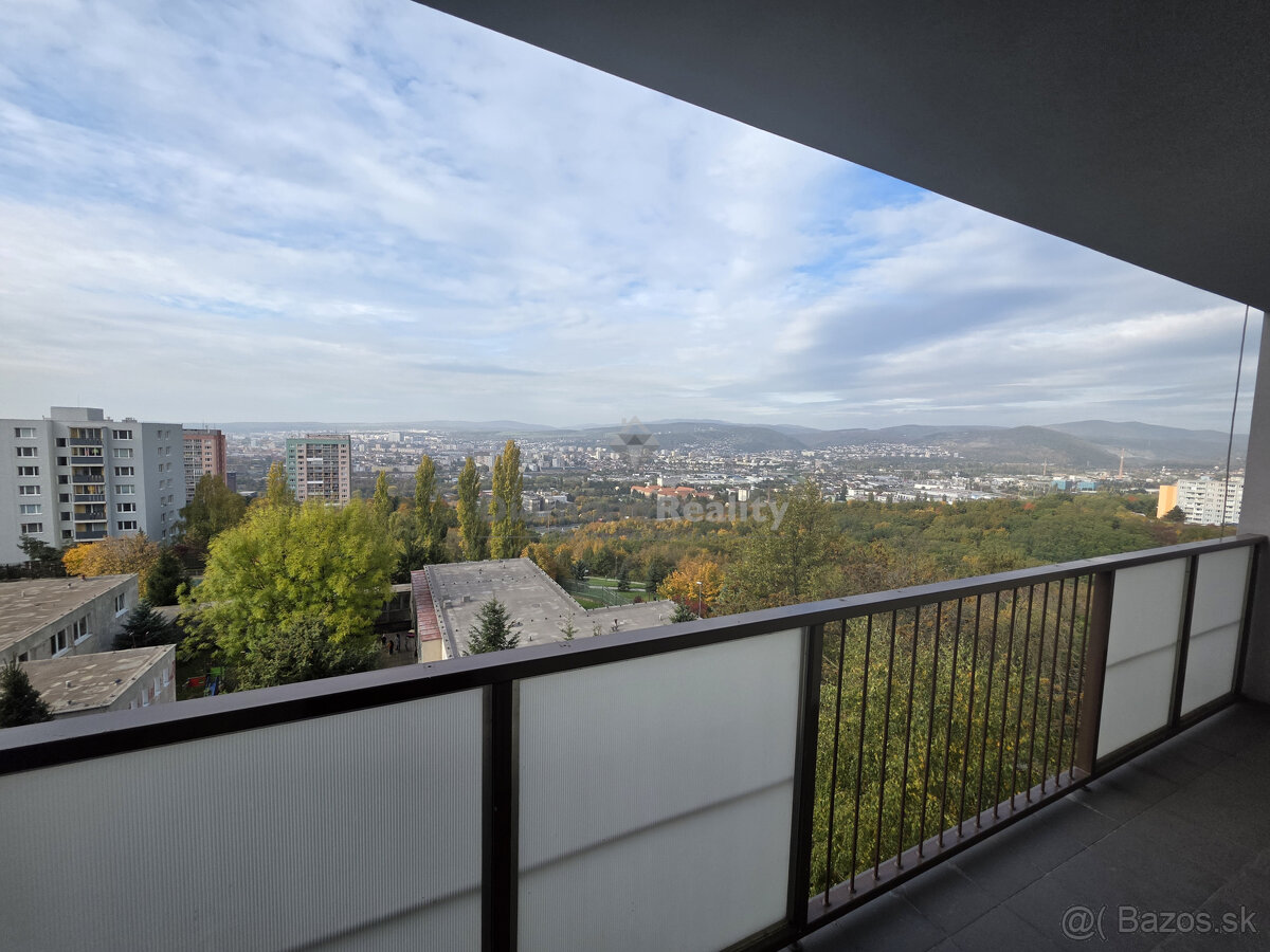 Ponúkam na predaj 1,5 izbový byt Jaltská, Dargovských hrdin - 9