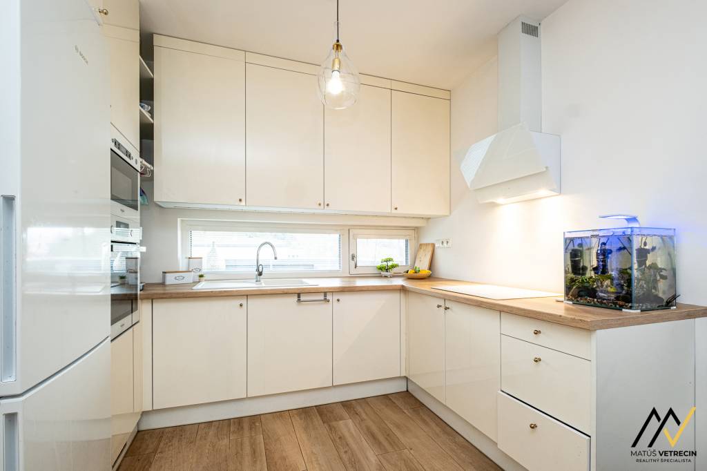 2 IZBOVÝ BYT PREŠOV, ULICA HRUŠKOVÁ - 9