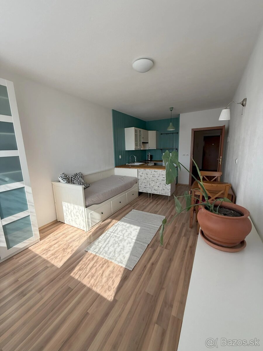 Realitný kancelária REALADR s.r.o. - 9