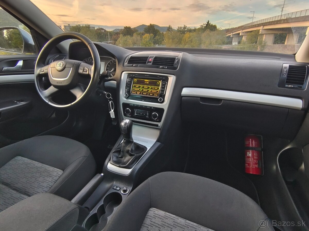 Škoda Octavia II 1.6 Tdi • 2010 • 251tis km • Klima Navi - 9