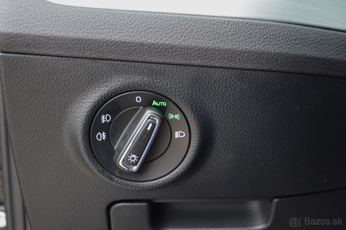 Škoda Superb Combi 2.0 TDI DSG STyle - 9